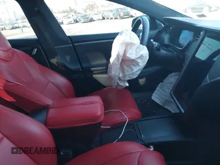2018 Tesla Model S 75D z VIN 5YJSA1E4XJF291438, wystawiony jako IAAI lot #41311045 z przebiegiem Nie podano mil oraz . Historia ofert i sprzedaży dostępna na DreamBid. Obrazek 7.