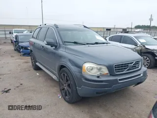 2007 Volvo XC90 V8 with VIN YV4CZ852471365438, listed as a IAAI auction lot 41448132 with 246,077 mi miles. Bid and sale history available at carsss.com. Image 1.