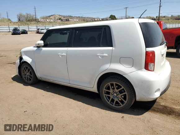 2014 Scion xB z VIN JTLZE4FE3EJ059746, wystawiony jako Copart lot #52634605 z przebiegiem 181 787 mil mil oraz Szkoda całkowita • Salvage title. Historia ofert i sprzedaży dostępna na DreamBid. Obrazek 2.