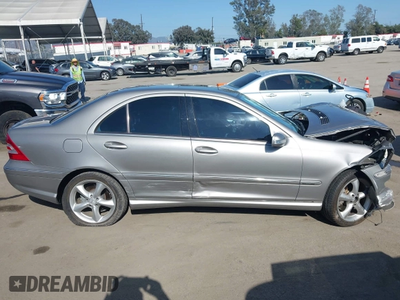 2006 Mercedes-Benz C 230 Sport с VIN WDBRF52H76A867404, выставлен на аукционе IAAI как лот 42217695 с пробегом 117 558 миль миль и . История ставок и продаж доступна на DreamBid. Изображение 13.