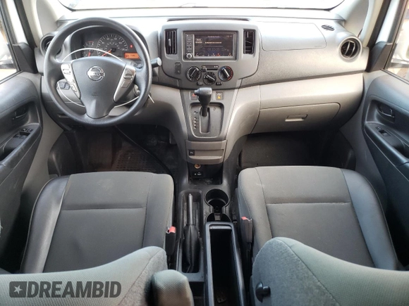 2021 Nissan NV200 SV z VIN 3N6CM0KN0MK691262, wystawiony jako Copart lot #83807244 z przebiegiem Nie podano mil oraz Szkoda całkowita • Salvage title. Historia ofert i sprzedaży dostępna na DreamBid. Obrazek 8.
