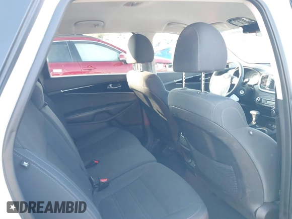 2019 Kia Sorento S V6 with VIN 5XYPG4A52KG558439, listed as a IAAI auction lot 41462127 with 73,552 mi miles. Bid and sale history available at carsss.com. Image 8.