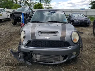 2007 MINI Hardtop S z VIN WMWMF73557TL90986, wystawiony jako Copart lot #57850585 z przebiegiem 185 423 mil mil oraz Szkoda całkowita • Salvage title. Historia ofert i sprzedaży dostępna na DreamBid. Obrazek 5.