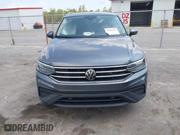 2024 Volkswagen Tiguan SE with VIN 3VVNB7AX4RM138429, listed as a IAAI auction lot 42303215 with Not provided miles and . Bid and sale history available at DreamBid. Image 12.