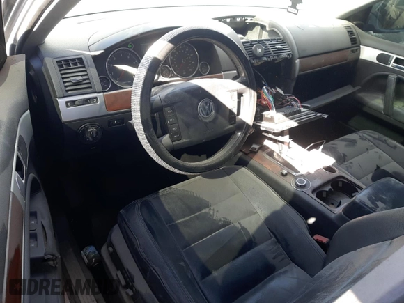 2007 Volkswagen Touareg V6 with VIN WVGZE77L77D004272, listed as a Copart auction lot 83291304 with 151,302 mi miles and Non Repairable. Bid and sale history available at DreamBid. Image 8.