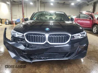 2023 BMW 3 Series 330e xDrive with VIN 3MW39FS08P8C88897, listed as a Copart auction lot 51423425 with 16,163 mi miles and Salvage Title. Bid and sale history available at carsss.com. Image 5.