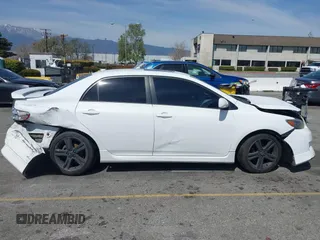 2009 Toyota Corolla XRS with VIN 1NXBE40E89Z103410, listed as a IAAI auction lot 41839013 with 206,651 mi miles. Bid and sale history available at carsss.com. Image 13.