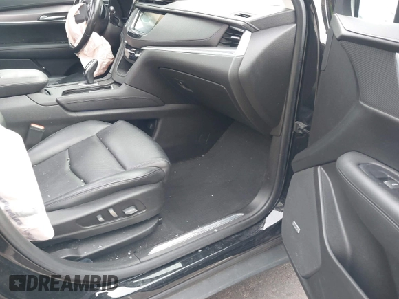 2018 Cadillac XT5 Premium Luxury FWD with VIN 1GYKNERS4JZ198830, listed as a IAAI auction lot 41887088 with 91,515 mi miles. Bid and sale history available at carsss.com. Image 5.