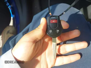 2017 Nissan Note SV z VIN 3N1CE2CP0HL356937, wystawiony jako IAAI lot #42124706 z przebiegiem 107 114 mil mil oraz . Historia ofert i sprzedaży dostępna na DreamBid. Obrazek 11.