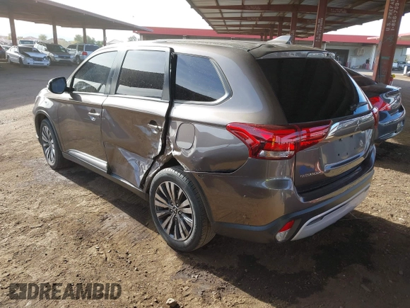 2020 Mitsubishi Outlander SE z VIN JA4AD3A34LZ046556, wystawiony jako IAAI lot #41429554 z przebiegiem 93 240 mil mil oraz . Historia ofert i sprzedaży dostępna na DreamBid. Obrazek 3.