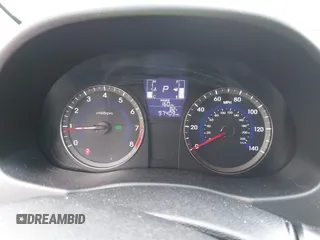 2016 Hyundai Accent SE z VIN KMHCT4AE4GU110456, wystawiony jako IAAI lot #42203494 z przebiegiem 97 409 mil mil oraz . Historia ofert i sprzedaży dostępna na DreamBid. Obrazek 7.