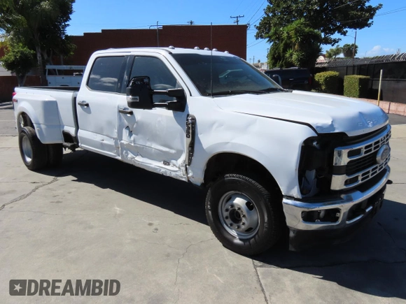 2024 Ford F-350 XL with VIN 1FT8W3DT5REC30446, listed as a Copart auction lot 47858355 with 23,261 mi miles and Salvage Title. Bid and sale history available at DreamBid. Image 1.