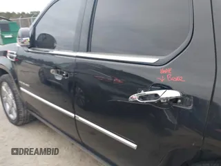 2013 Cadillac Escalade z VIN 1GYS4EEJXDR123523, wystawiony jako IAAI lot #41297183 z przebiegiem 98 248 mil mil oraz . Historia ofert i sprzedaży dostępna na DreamBid. Obrazek 17.