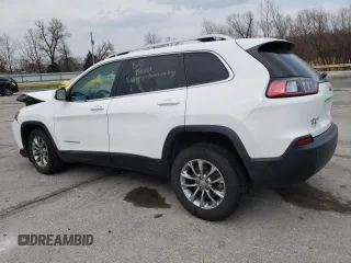 2021 Jeep Cherokee Latitude Plus z VIN 1C4PJMLB7MD133367, wystawiony jako Copart lot #49389785 z przebiegiem 156 663 mil mil oraz Szkoda całkowita • Salvage title. Historia ofert i sprzedaży dostępna na DreamBid. Obrazek 2.