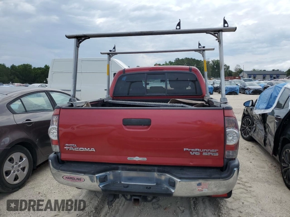 2010 Toyota Tacoma PreRunner z VIN 3TMJU4GN2AM106935, wystawiony jako Copart lot #55923065 z przebiegiem Nie podano mil oraz Szkoda całkowita • Salvage title. Historia ofert i sprzedaży dostępna na DreamBid. Obrazek 6.