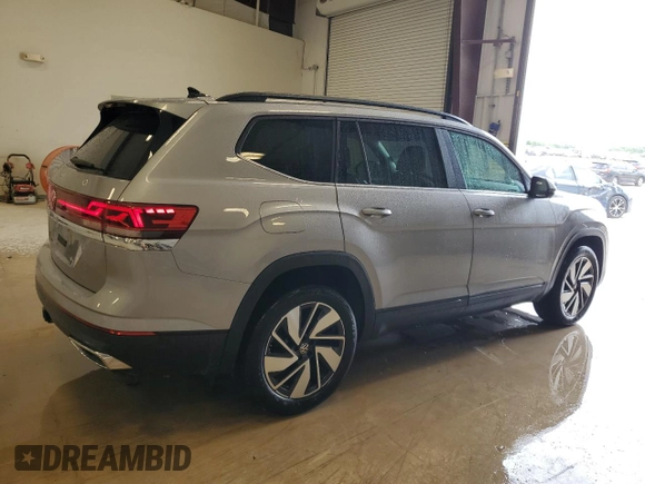 2025 Volkswagen Atlas SE with VIN 1V2WR2CA7SC503945, listed as a Copart auction lot 56392675 with 6,829 mi miles and Clean title. Bid and sale history available at DreamBid. Image 3.