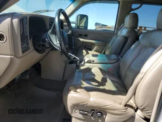2002 Chevrolet Silverado 3500 LT with VIN 1GCJK33122F132424, listed as a Copart auction lot 47642225 with 157,995 mi miles and Salvage Title. Bid and sale history available at carsss.com. Image 7.