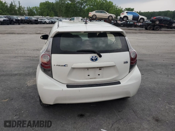 2012 Toyota Prius One z VIN JTDKDTB3XC1509615, wystawiony jako Copart lot #59868725 z przebiegiem Nie podano mil oraz Szkoda całkowita • Salvage title. Historia ofert i sprzedaży dostępna na DreamBid. Obrazek 6.