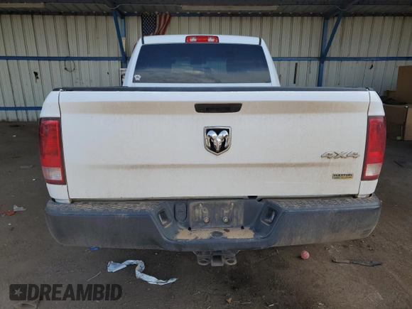 2019 Ram 1500 Tradesman z VIN 1C6RR7FG2KS667998, wystawiony jako Copart lot #52797085 z przebiegiem 69 821 mil mil oraz Szkoda całkowita • Salvage title. Historia ofert i sprzedaży dostępna na DreamBid. Obrazek 6.