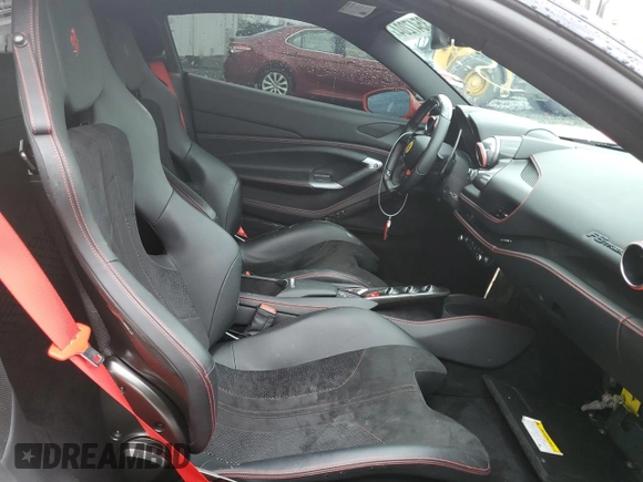 2020 Ferrari F8 z VIN ZFF92LLAXL0252707, wystawiony jako Copart lot #43547204 z przebiegiem 4092 mil mil oraz . Historia ofert i sprzedaży dostępna na DreamBid. Obrazek 10.