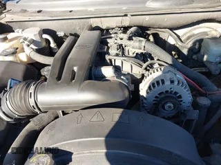 2007 GMC Envoy Denali with VIN 1GKET63M172197682, listed as a IAAI auction lot 41470041 with 192,581 mi miles. Bid and sale history available at carsss.com. Image 10.
