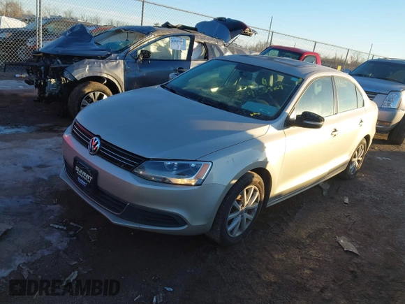 2013 Volkswagen Jetta SE with VIN 3VWDX7AJ6DM231773, listed as a IAAI auction lot 41388069 with 143,266 mi miles and . Bid and sale history available at DreamBid. Image 17.