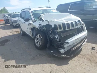 2017 Jeep Cherokee Sport z VIN 1C4PJLAB6HW669069, wystawiony jako IAAI lot #42271638 z przebiegiem 270 174 mil mil oraz . Historia ofert i sprzedaży dostępna na DreamBid. Obrazek 1.