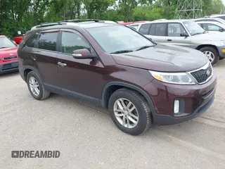2014 Kia Sorento LX z VIN 5XYKT4A69EG510648, wystawiony jako IAAI lot #42361155 z przebiegiem 254 560 mil mil oraz . Historia ofert i sprzedaży dostępna na DreamBid. Obrazek 1.