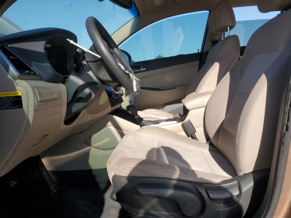 2016 Hyundai Tucson SE with VIN KM8J23A43GU145100, listed as a Copart auction lot 53299265 with 173,671 mi miles and Clean Title. Bid and sale history available at carsss.com. Image 7.