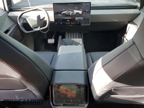 2024 Tesla Cybertruck Cyberbeast z VIN 7G2CEHEE4RA036882, wystawiony jako Copart lot #87403874 z przebiegiem 734 mil mil oraz Szkoda całkowita • Salvage title. Historia ofert i sprzedaży dostępna na DreamBid. Obrazek 8.