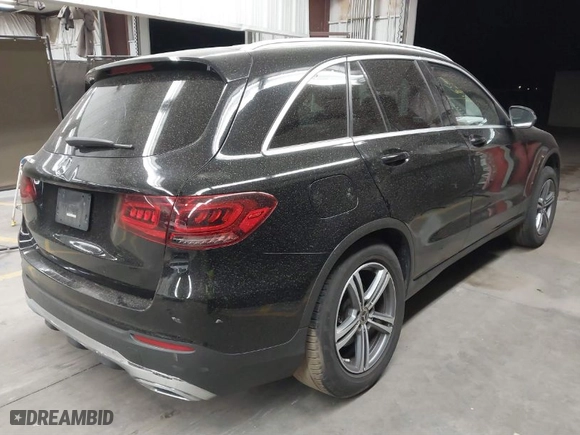 2020 Mercedes-Benz GLC with VIN WDC0G8DB2LF735497, listed as a IAAI auction lot 41371774 with 83,838 mi miles. Bid and sale history available at carsss.com. Image 4.