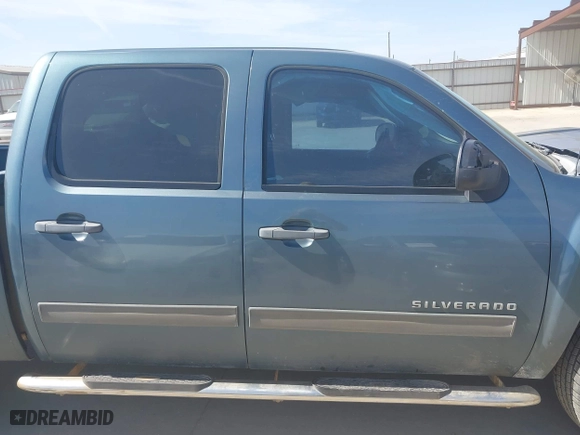 2010 Chevrolet Silverado 1500 LT with VIN 3GCRCSE07AG256393, listed as a IAAI auction lot 41735987 with 157,543 mi miles. Bid and sale history available at carsss.com. Image 13.