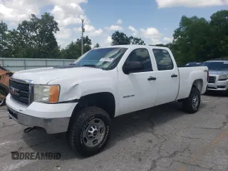 2011 GMC Sierra 2500HD Work Truck with VIN 1GT12ZCG1BF242453, listed as a Copart auction lot 61564735 with 307,366 mi miles and Salvage title. Bid and sale history available at DreamBid. Image 1.