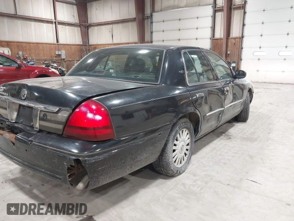 2008 Mercury Grand Marquis LS z VIN 2MEFM75V18X617284, wystawiony jako IAAI lot #41948364 z przebiegiem 106 294 mil mil oraz . Historia ofert i sprzedaży dostępna na DreamBid. Obrazek 15.