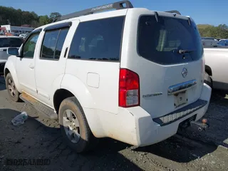 2006 Nissan Pathfinder SE with VIN 5N1AR18U86C626339, listed as a IAAI auction lot 41935935 with 356,508 mi miles. Bid and sale history available at carsss.com. Image 3.