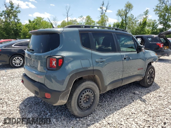 2016 Jeep Renegade Trailhawk with VIN ZACCJBCT7GPD39077, listed as a Copart auction lot 61267375 with 175,784 mi miles and Salvage title. Bid and sale history available at DreamBid. Image 3.
