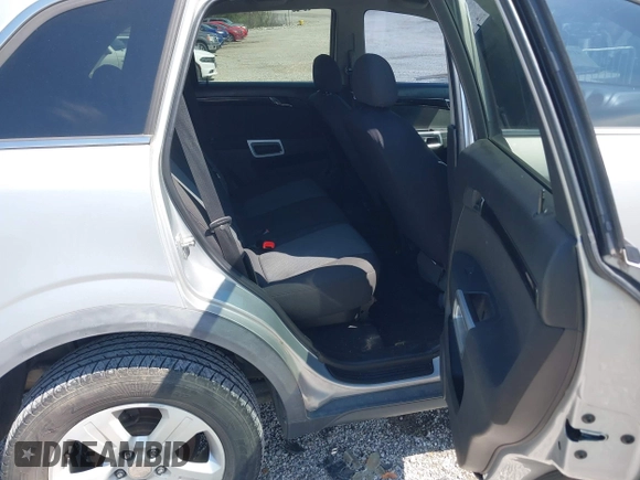 2014 Chevrolet Captiva Sport LS z VIN 3GNAL2EK9ES542755, wystawiony jako IAAI lot #41927805 z przebiegiem 126 551 mil mil oraz . Historia ofert i sprzedaży dostępna na DreamBid. Obrazek 8.