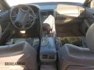 1993 Lexus LS z VIN JT8UF11E3P0155716, wystawiony jako Copart lot #83273374 z przebiegiem 352 180 mil mil oraz Tytuł czysty. Historia ofert i sprzedaży dostępna na DreamBid. Obrazek 8.