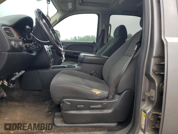 2008 Chevrolet Tahoe z VIN 1GNGK13008J212559, wystawiony jako Copart lot #59195815 z przebiegiem Nie podano mil oraz Nie do naprawy • Non repairable. Historia ofert i sprzedaży dostępna na DreamBid. Obrazek 7.