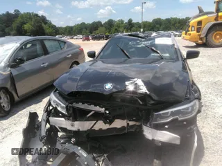 2021 BMW 3 Series 330i z VIN 3MW5R1J0XM8B73341, wystawiony jako IAAI lot #41462711 z przebiegiem Nie podano mil oraz . Historia ofert i sprzedaży dostępna na DreamBid. Obrazek 11.