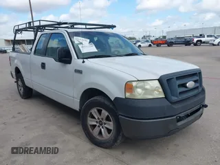 2008 Ford F-150 STX with VIN 1FTRX12W98FC33166, listed as a IAAI auction lot 41613296 with 330,276 mi miles and . Bid and sale history available at DreamBid. Image 1.