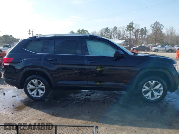 2018 Volkswagen Atlas SE with VIN 1V2DR2CA9JC540162, listed as a IAAI auction lot 41631056 with 80,802 mi miles and . Bid and sale history available at DreamBid. Image 13.