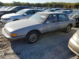 1988 Pontiac Bonneville z VIN 1G2HX54C6JW306221, wystawiony jako Copart lot #75133194 z przebiegiem 111 908 mil mil oraz Czysty tytuł • Clean title. Historia ofert i sprzedaży dostępna na DreamBid. Obrazek 1.