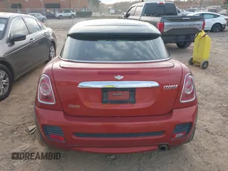 2015 MINI Coupe z VIN WMWSX1C54FT508123, wystawiony jako IAAI lot #40974103 z przebiegiem 79 035 mil mil oraz . Historia ofert i sprzedaży dostępna na DreamBid. Obrazek 16.
