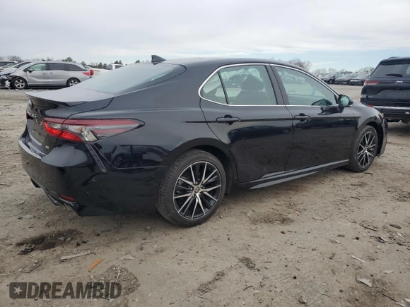 2022 Toyota Camry SE with VIN 4T1G11AK0NU649052, listed as a Copart auction lot 48349785 with 39,476 mi miles and Salvage Title. Bid and sale history available at DreamBid. Image 3.