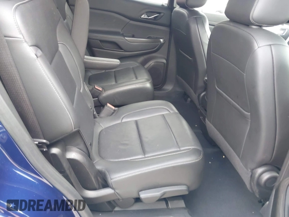 2023 GMC Acadia SLT with VIN 1GKKNML4XPZ209059, listed as a IAAI auction lot 41514499 with 45,245 mi miles and . Bid and sale history available at DreamBid. Image 8.