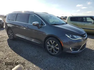 2017 Chrysler Pacifica Limited z VIN 2C4RC1GG7HR851155, wystawiony jako Copart lot #52195685 z przebiegiem 83 060 mil mil oraz Szkoda całkowita • Salvage title. Historia ofert i sprzedaży dostępna na DreamBid. Obrazek 4.