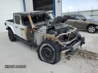 2022 Jeep Gladiator Overland with VIN 1C6HJTFG9NL163099, listed as a Copart auction lot 63332483 with Not provided miles and Non repairable. Bid and sale history available at DreamBid. Image 4.