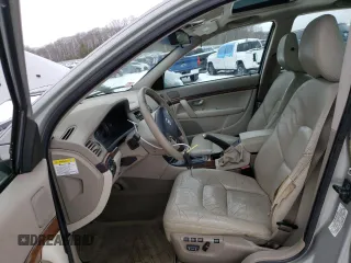 2005 Volvo S80 with VIN YV1TH592251410365, listed as a Copart auction lot 44717185 with 194,994 mi miles and Clean Title. Bid and sale history available at carsss.com. Image 7.