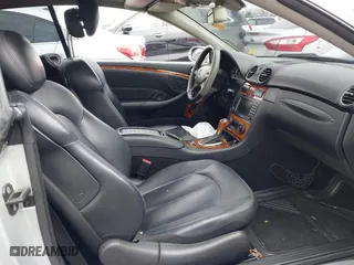 2007 Mercedes-Benz CLK-Class 3.5L with VIN WDBTK56F57F207294, listed as a IAAI auction lot 42128925 with 122,162 mi miles. Bid and sale history available at carsss.com. Image 5.